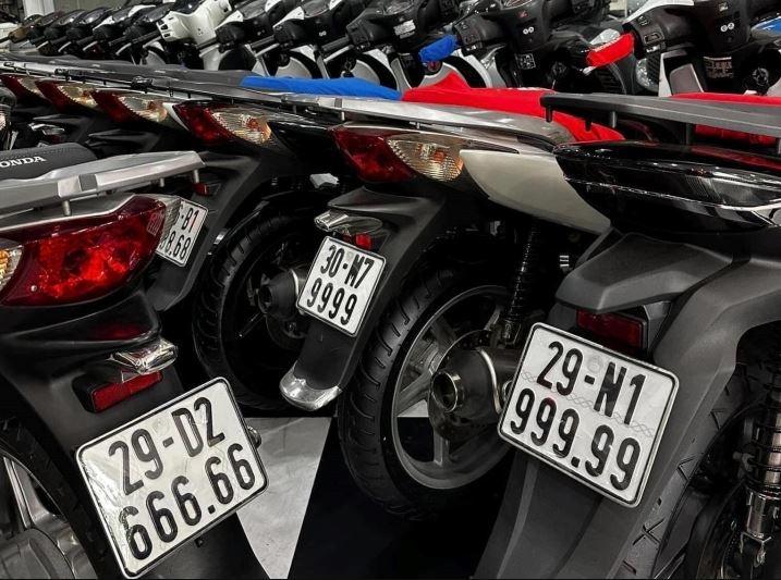 Biển số xe máy đẹp đấu giá cao