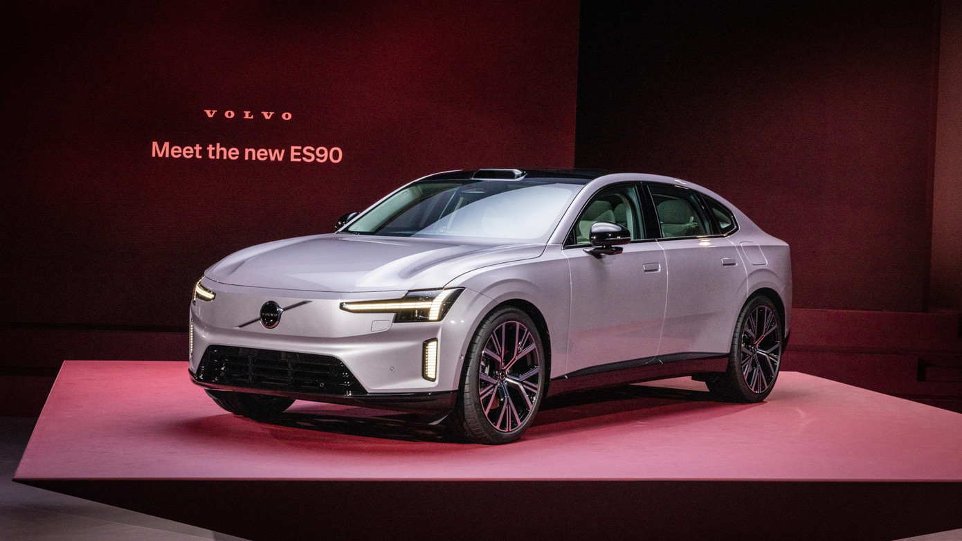 Volvo ES90 lần đầu xuất hiện tại Đông Nam Á