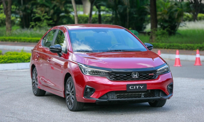 Honda City vượt Toyota Vios