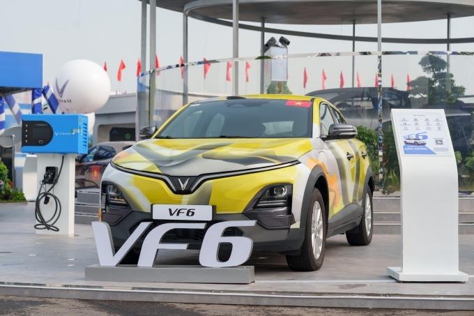 VinFast VF 6 trên đường phố