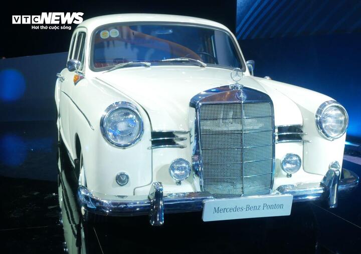 Thân xe Mercedes-Benz 190 Ponton