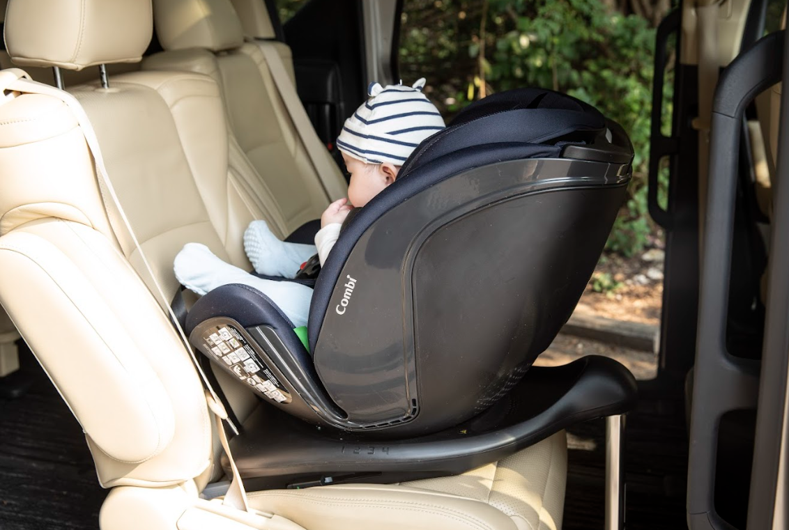 Ghế ISOFIX tiêu chuẩn quốc tế Nhiều mẫu ô tô có ghế ISOFIX kết nối ghế trẻ em với ghế xe hơi