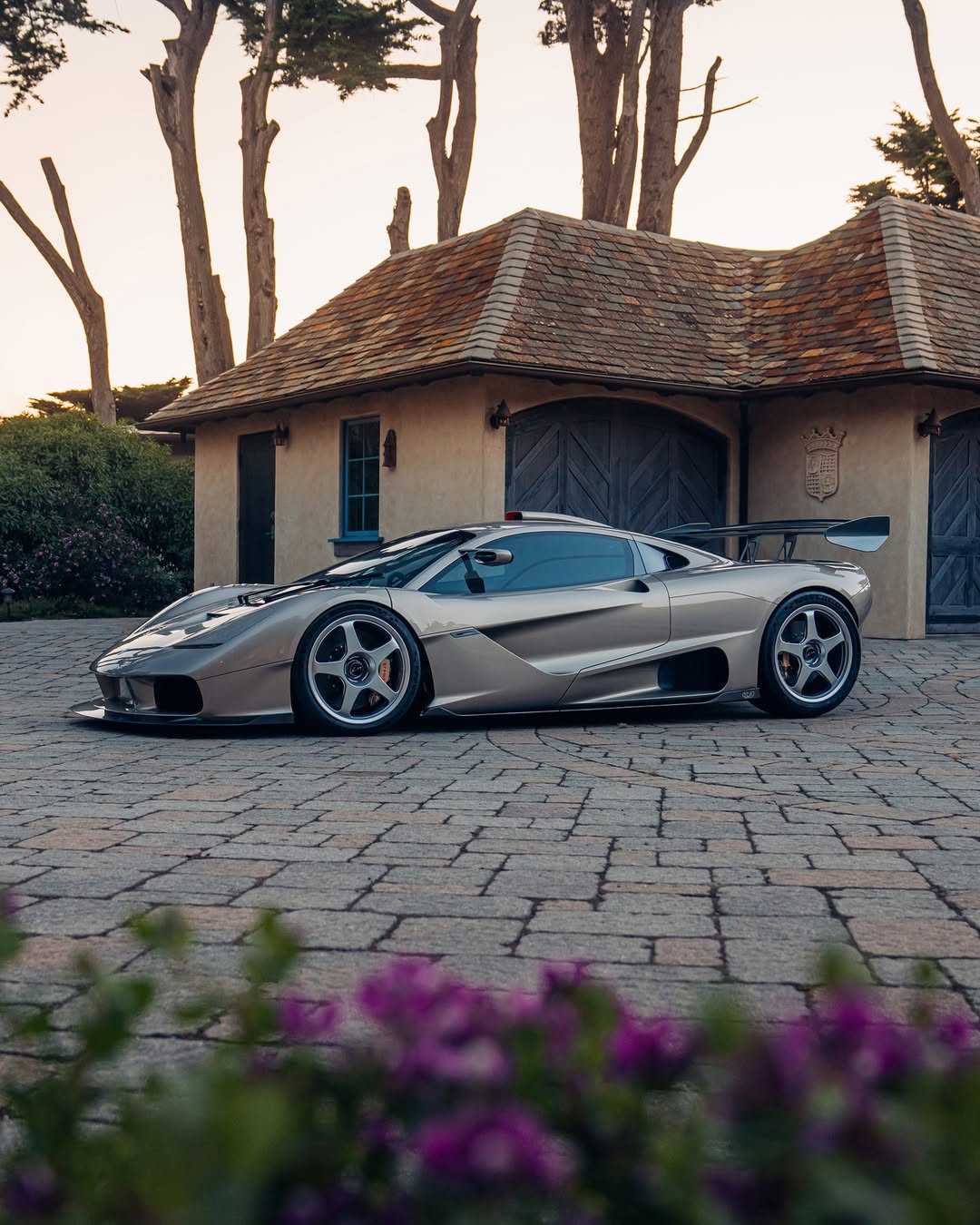 Các chi tiết thiết kế cá nhân hóa trên siêu xe