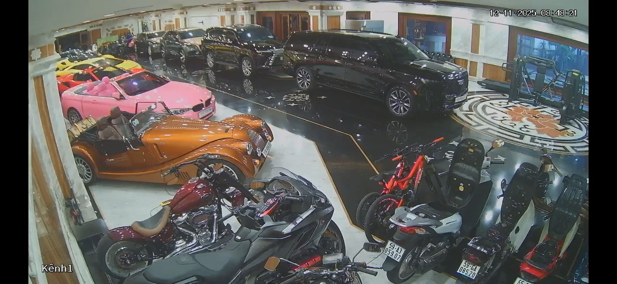 Bên cạnh ô tô, vợ chồng Mailisa còn sở hữu dàn xe mô tô trị giá lên đến hàng tỉ đồng