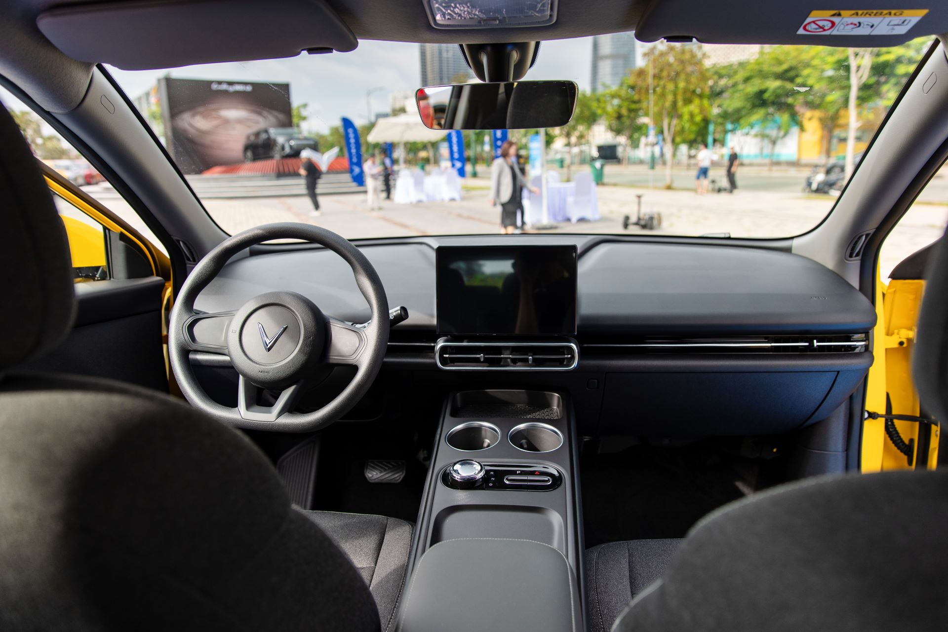 Tài xế dịch vụ xuýt xoa vì “tìm ra chân lý” với Limo Green- Ảnh 2. Tài xế sử dụng Limo Green trong công việc