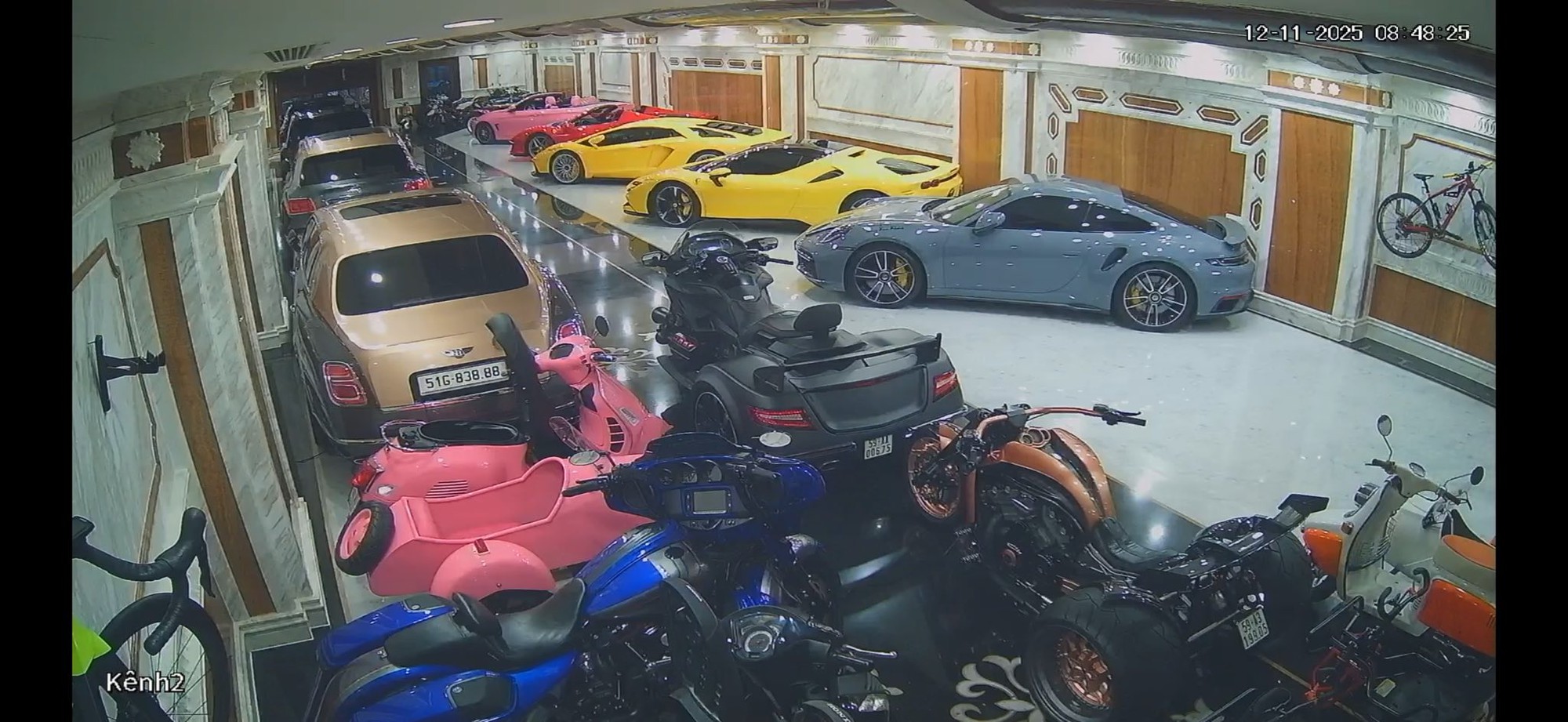 Dàn siêu xe mang thương hiệu Porsche, Rolls-Royce, Lamborghini, Ferrari...