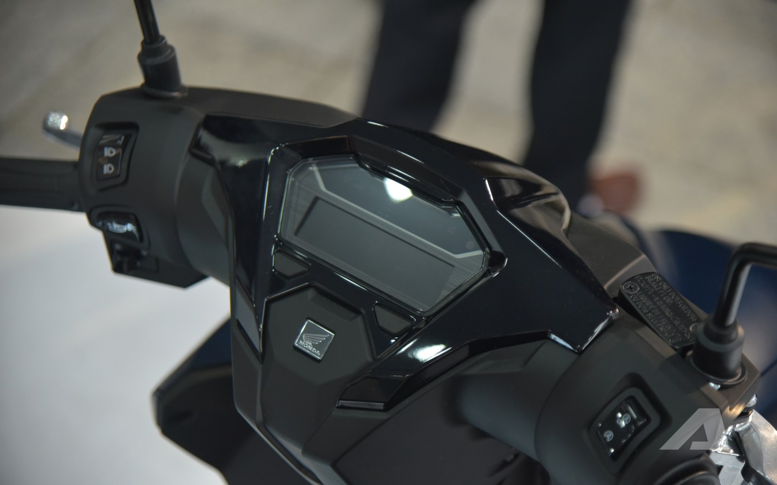 Đồng hồ hiển thị LCD của Air Blade