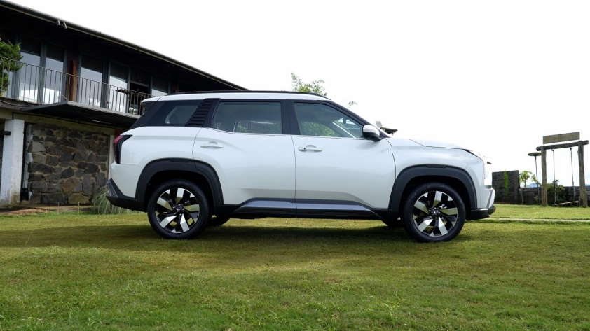 Mitsubishi Destinator out 11 Ngoại thất chi tiết Mitsubishi Destinator