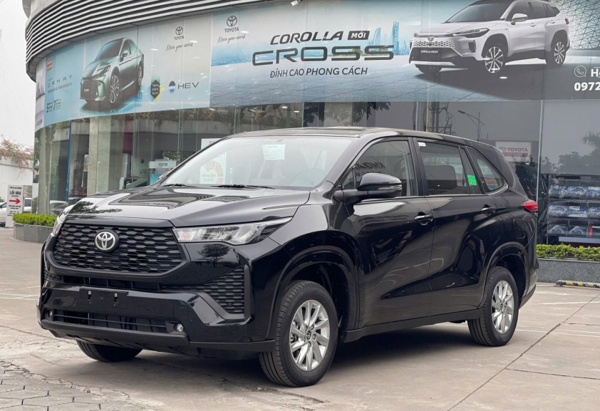 Toyota Innova Cross 2.0G ngoại thất Ngoại thất Toyota Innova Cross 2.0G