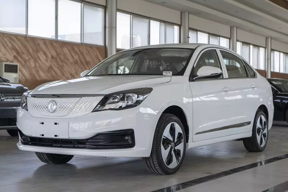 Dongfeng E70 thuộc phân khúc sedan hạng C Dongfeng E70 sedan điện hạng C