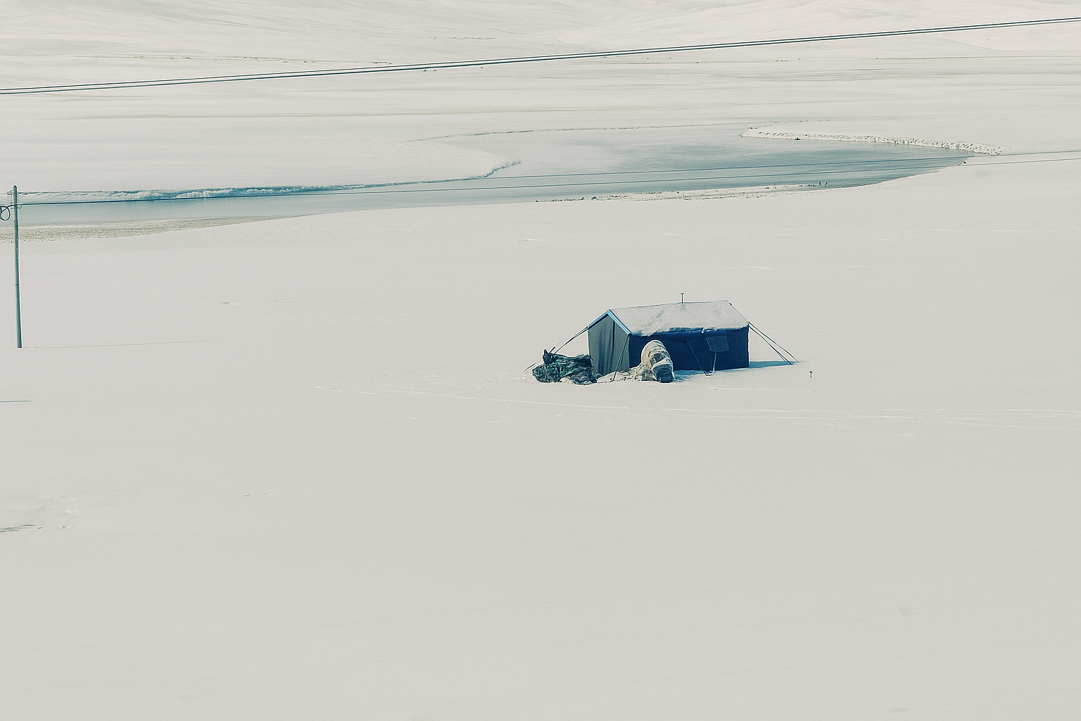 Tàu tốc hành lên trời - Thiên đường không ở đâu xa- Ảnh 6. Cảnh vật trong tuyết trắng trên hành trình