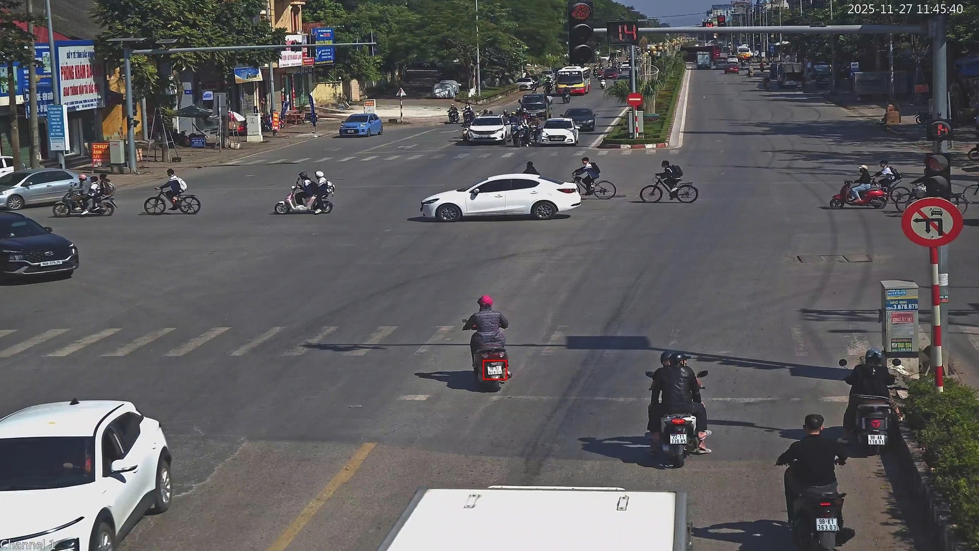 Mô tô vi phạm bị phạt nguội Danh sách các xe máy vi phạm được camera ghi nhận