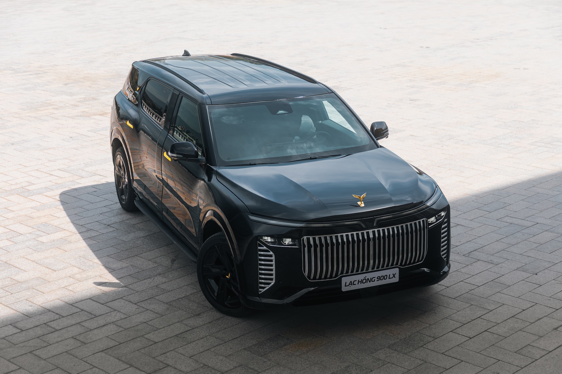 Lạc Hồng 900 LX được hãng định vị ở phân khúc siêu sang Lạc Hồng 900 LX siêu sang chống đạn